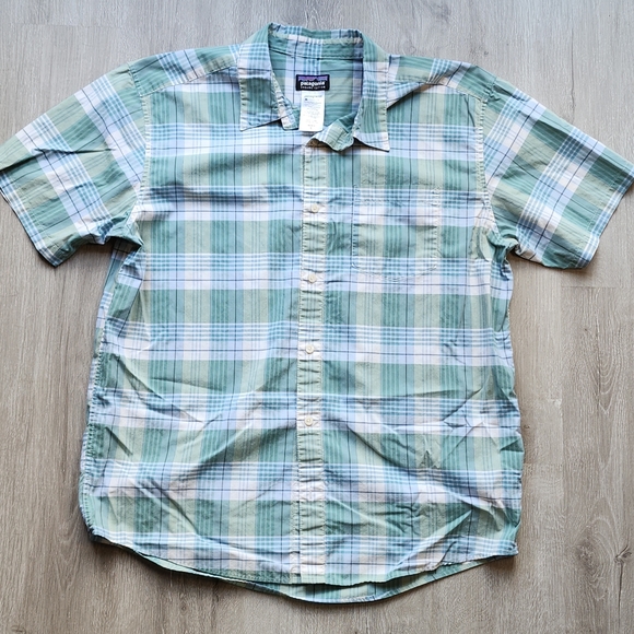 Men's Patagonia Organic Cotton Plaid s/s Shirt sz Large green/blue/white preowne - Picture 5 of 6